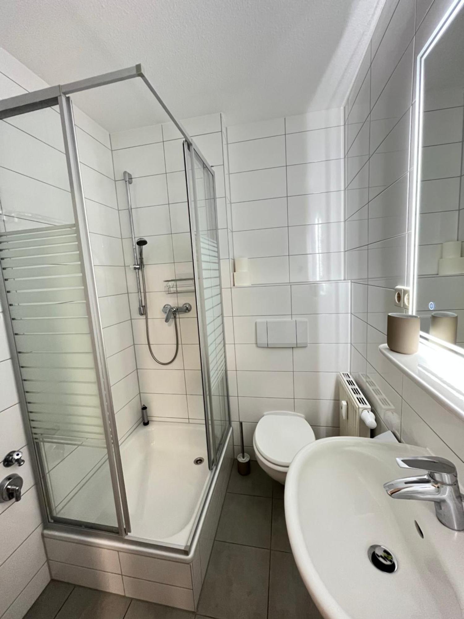 Studio An Der Elbe Mit Balkon, Kueche Und Netflix Dresda Exterior foto